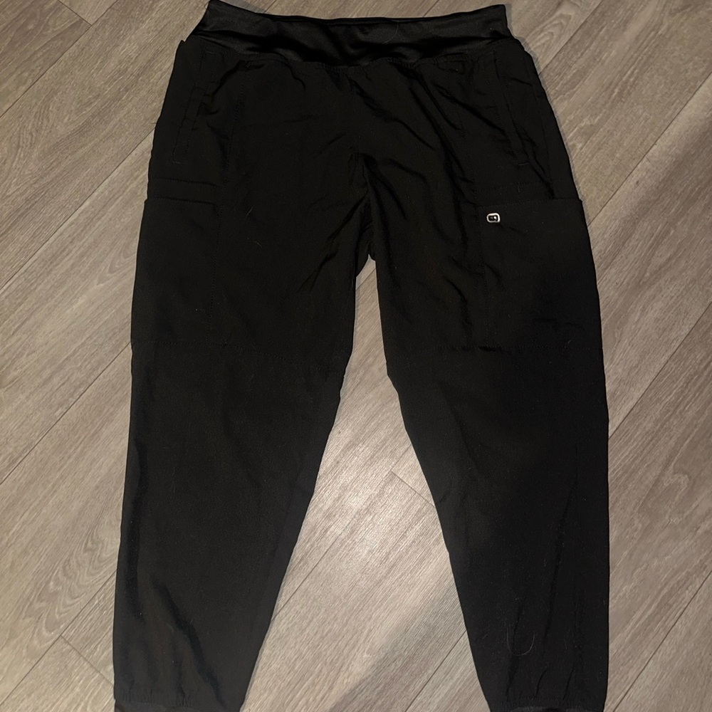 Wink Women's Black Ankle Pants